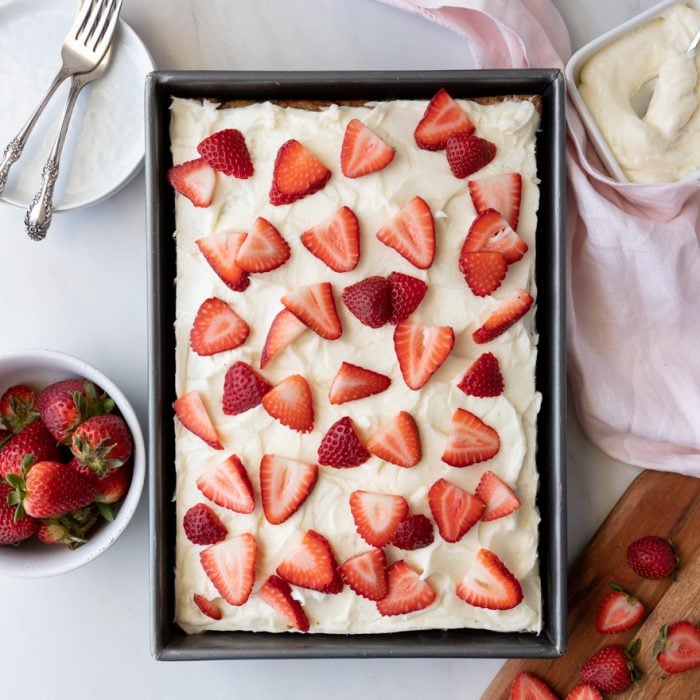 Gluten-free Fresh Strawberry Sheet Cake 